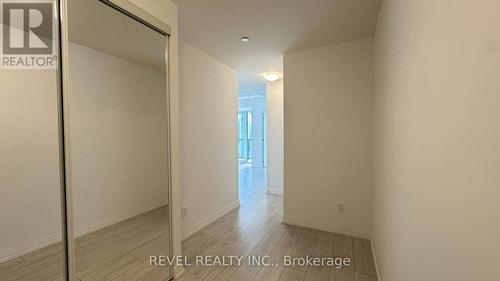 2808 - 400 KING STREET W , Toronto, Ontario M5V 0X8 2