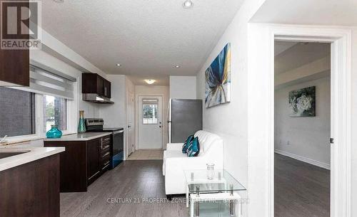 39 HASHMI PLACE , Brampton, Ontario L6Y 6K1 2