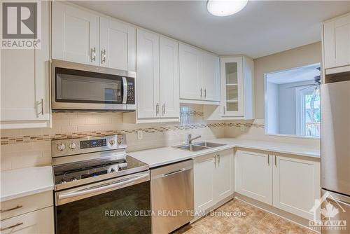 6 - 160 FENERTY COURT , Ottawa, Ontario K2L 3A7 5