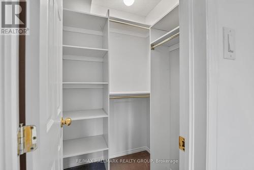 walk-in closet - 316 Gotham Private, Ottawa, ON 