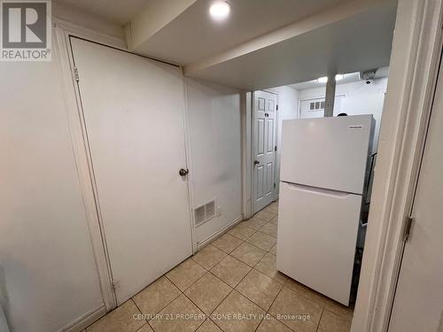 BASEMENT  - 6 ROEHAMPTON CRESCENT W , Brampton, Ontario L6Y 2R4 3