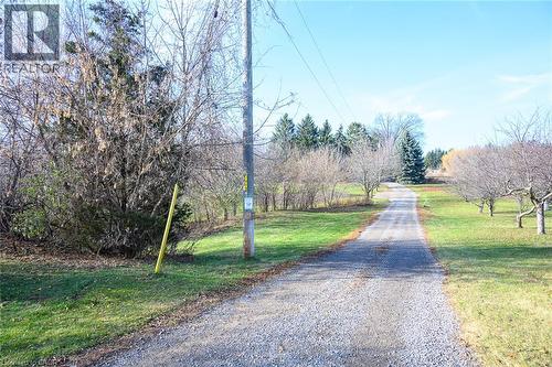 347 YORK Road Unit# Lower # 2 , Burlington, Ontario L7R 3X5 4