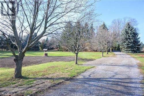 347 YORK Road Unit# Lower # 2 , Burlington, Ontario L7R 3X5 5