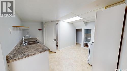 4 Carleton Drive, Saskatoon, SK 