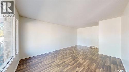 4 Carleton Drive, Saskatoon, SK 