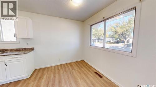 4 Carleton Drive, Saskatoon, SK 