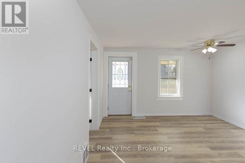 389 GLENDALE AVENUE , St. Catharines (Secord Woods), Ontario L2T 1C3 2