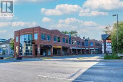 15105 YONGE STREET  Aurora, ON L4G 1M3