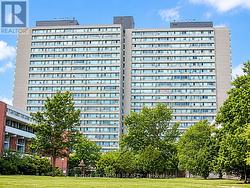 704 - 100 LEEWARD GLENWAY Toronto, ON M3C 2Z1