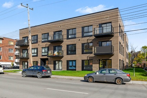 301-9229 Rue Airlie , Montréal (LaSalle), QC H8R 2A7 2