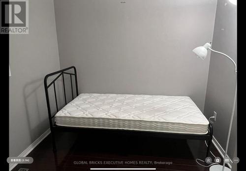 ROOM1 - 5 ONSLOW COURT , Oakville, Ontario L6H 1J2 4