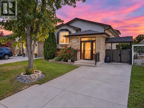 2705 ROBERT  Windsor, ON N8W 5L9