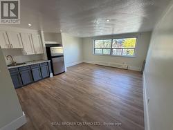 202 - 50 BENSON AVENUE  Richmond Hill, ON L4C 4E6