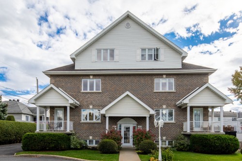 1021 Rue Douglas  Saint-Jean-Sur-Richelieu, QC J3A 2A9