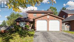 2 GRES COURT Bradford West Gwillimbury, ON L3Z 2S4