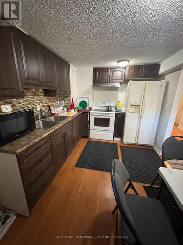 29 BINGHAM STREET , Richmond Hill, Ontario L4C 8Y7 5