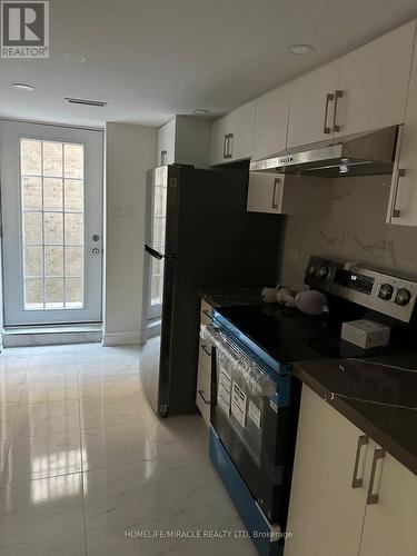 20 ARRAN CRESCENT , Vaughan, Ontario L4L 1G5 3