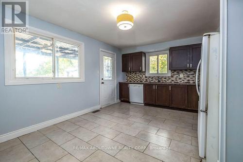 4 Glamis Court, Hamilton, ON 