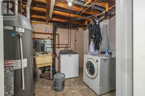 4 Glamis Court, Hamilton, ON 