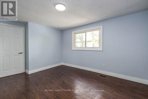 4 Glamis Court, Hamilton, ON 