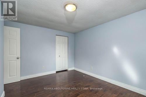 4 Glamis Court, Hamilton, ON 