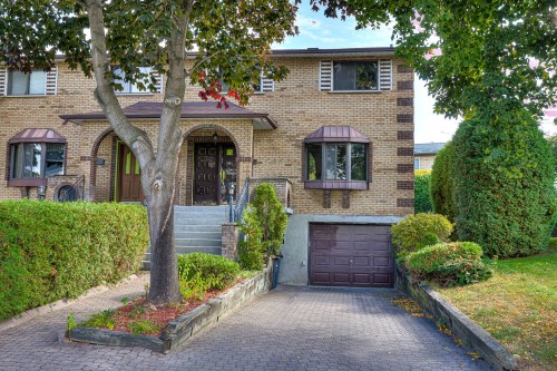 4352 Place de la Meuse  Laval (Chomedey), QC H7W 4Y4