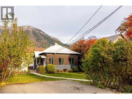 761 4th Avenue  Fernie, BC V0B 1M0