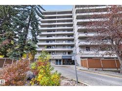 #206 10175 114 ST NW  Edmonton, AB T5K 2L4