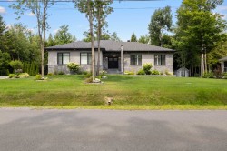 1582 Rue des Tourterelles  Saint-Lazare, QC J7T 0R2