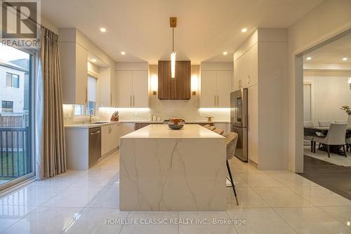 43 LONGWORTH AVENUE  Richmond Hill, ON L4E 1J2