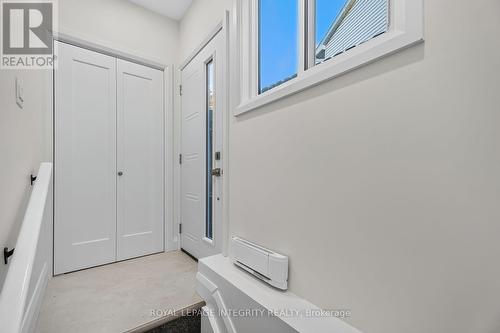 A - 775 KINGFISHER CRESCENT , Ottawa, Ontario K1E 2L5 4