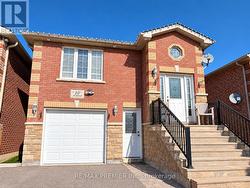 10 AISHFORD ROAD Bradford West Gwillimbury, ON L3Z 3E3