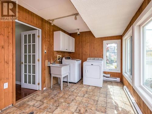 Solarium with laundry facilities. - 2298 Bowman Road, Ottawa, ON 