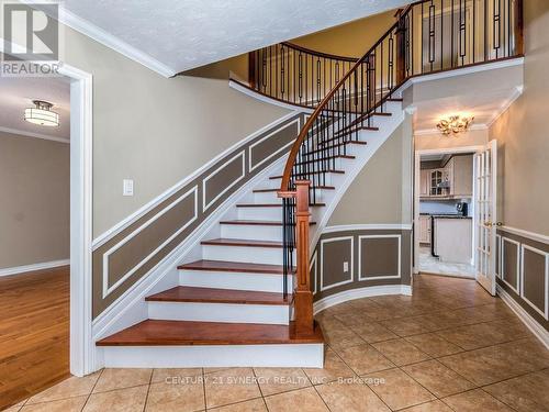 Spacious foyer.  Diningroom on left, Lvgrm right. - 2298 Bowman Road, Ottawa, ON 