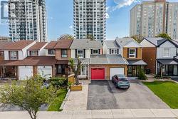 4002 BISHOPSTOKE LANE  Mississauga, ON L4Z 1J2