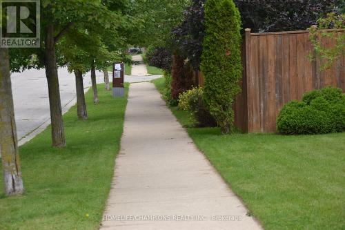 132 Henhoeffer Crescent, Kitchener, ON 
