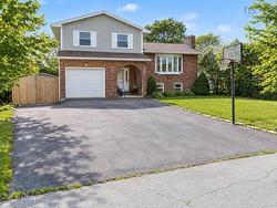 22 CEDAR Crescent  Cole Harbour, NS B2V 1Y6