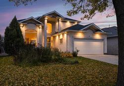 71 Woodcott PL  Winnipeg, MB R3P 2K2