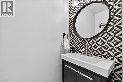 2595 Cavendish Drive, Burlington, ON 