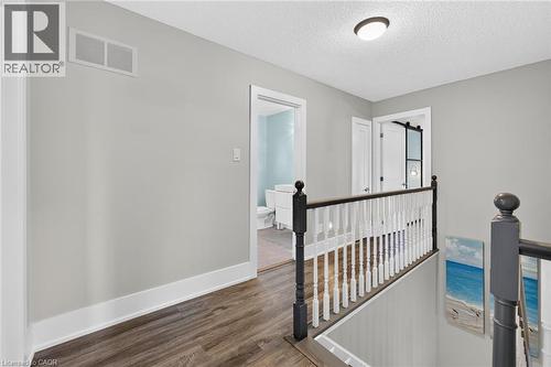 2595 Cavendish Drive, Burlington, ON 