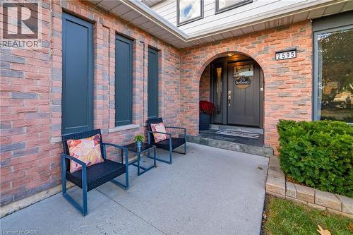 2595 Cavendish Drive, Burlington, ON 