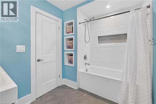 2595 Cavendish Drive, Burlington, ON 