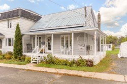 3510 Rue Réjane-Sanschagrin Shawinigan, QC G9T 3N8