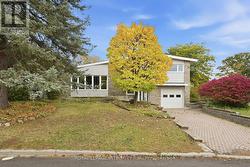 1861 APPLEFORD STREET  Ottawa, ON K1J 6T5
