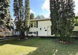 17 Pike CR  Winnipeg, MB R2K 3C1