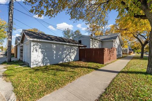 709 Walker Ave, Winnipeg, MB 