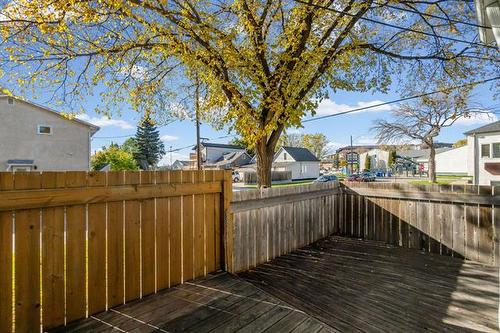 709 Walker Ave, Winnipeg, MB 