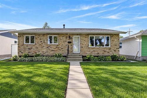 314 Armstrong Avenue  Winnipeg, MB R2V 1P7