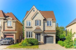 236 Rue de St-Servan  Laval (Sainte-Dorothée), QC H7X 4B3