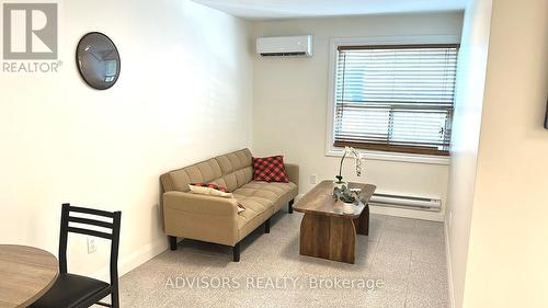 4 - 3717 LAKESHORE BOULEVARD W , Toronto, Ontario M8W 1P8 2